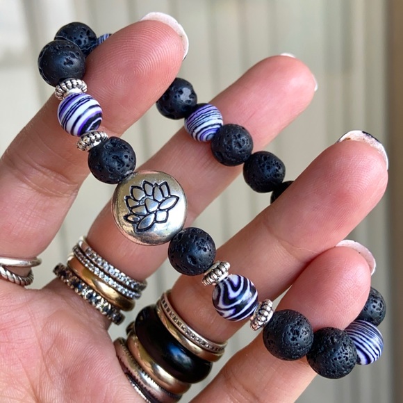 Silverskylight Jewelry - Black lava purple agate lotus flower bead bracelet